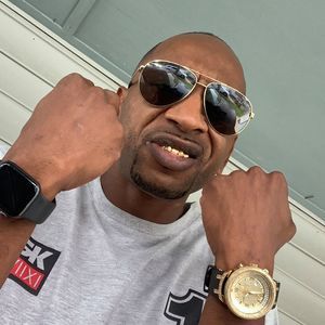 Meet your Posher, Dotson